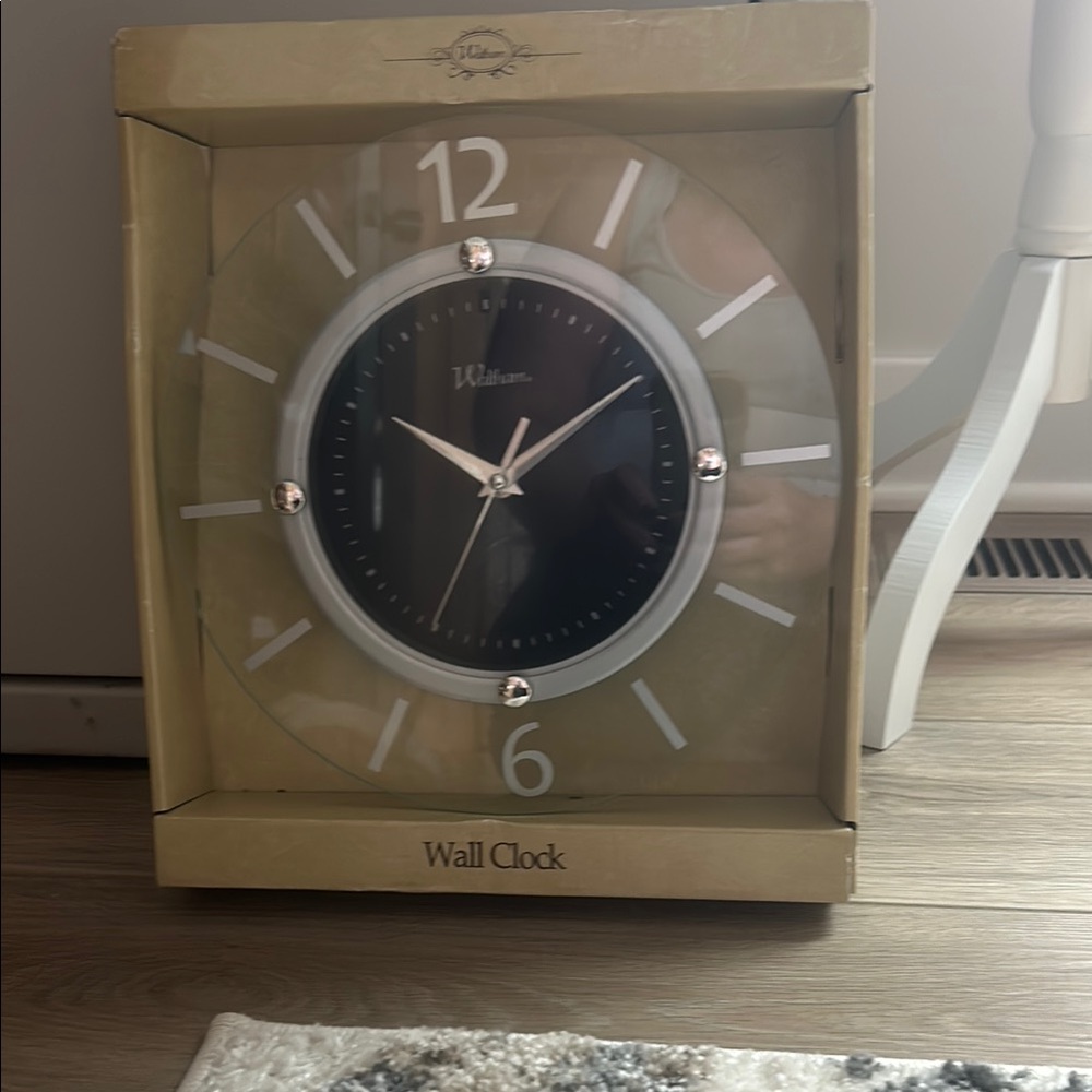 Wilton Silver and Black Modern Wall Clock